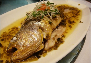 Large Yellow Croaker in Salted Pickle Cabbage